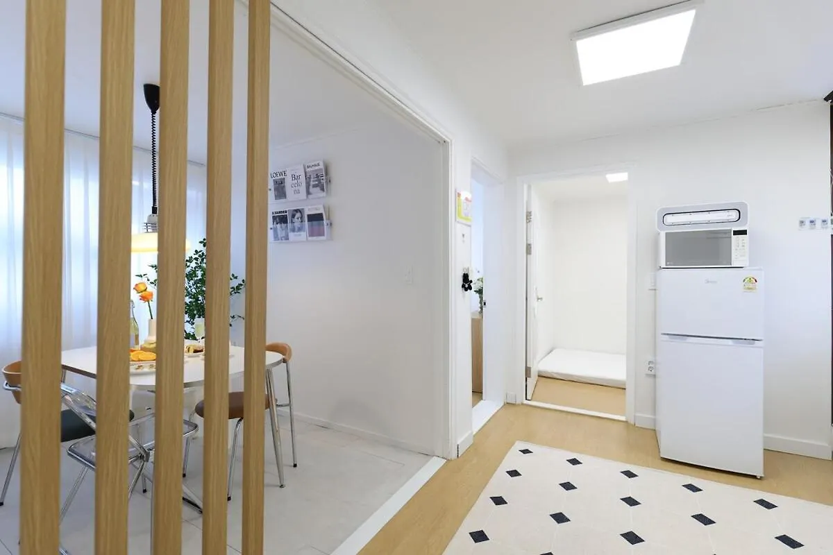 5Min Hongdae, Sangsu St, Late Check Out Villa Seoul