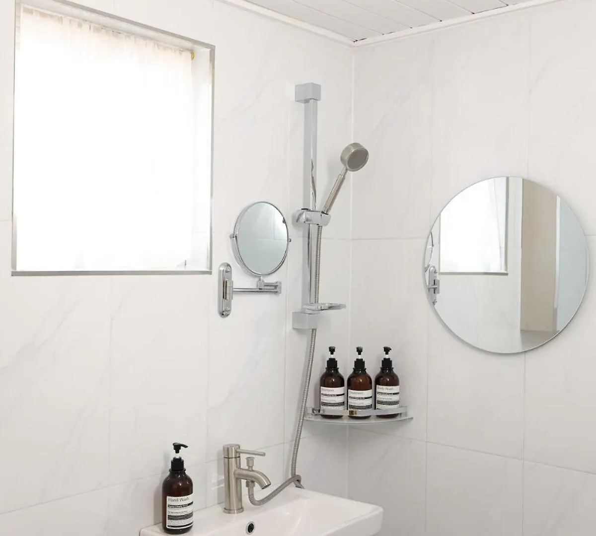 5Min Hongdae, Sangsu St, Late Check Out Villa Seoul