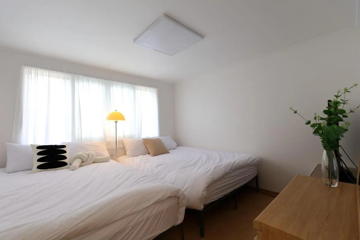 5Min Hongdae, Sangsu St, Late Check Out Villa Seoul South Korea